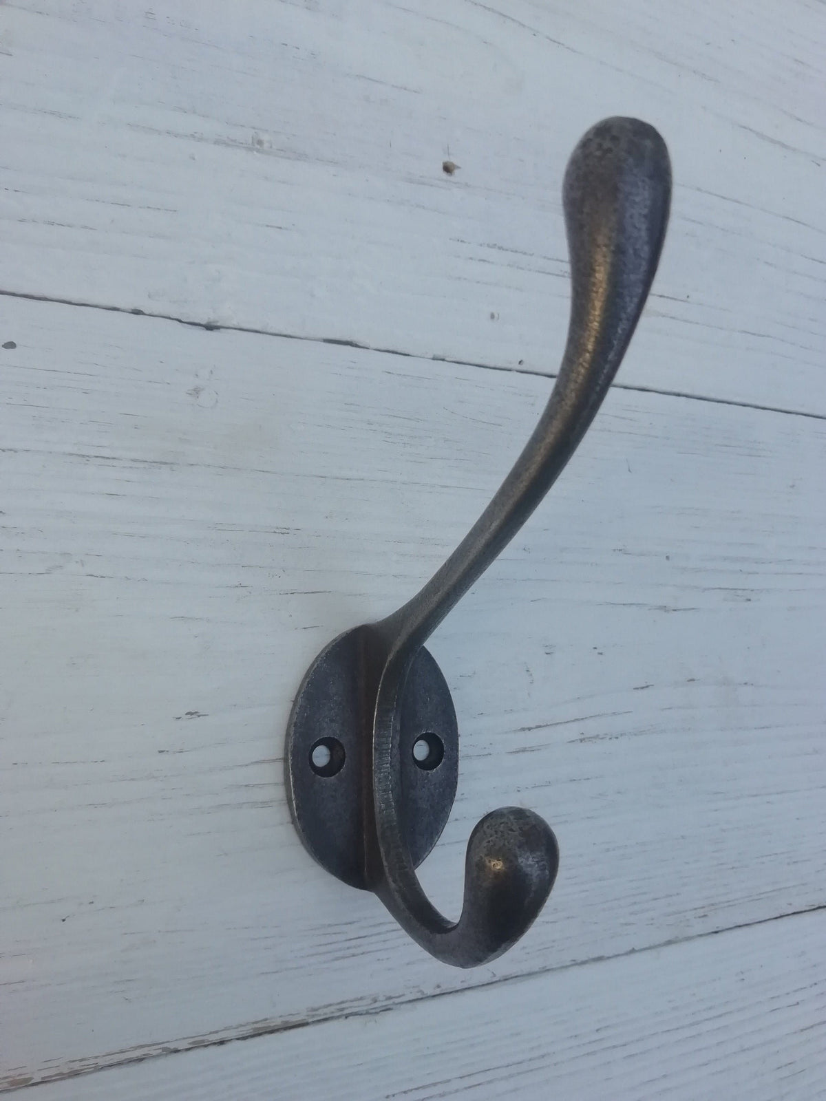 Simple sleek elegant Victorian Coat Hook - Retro Antique Finish Cast antique Iron 11cm