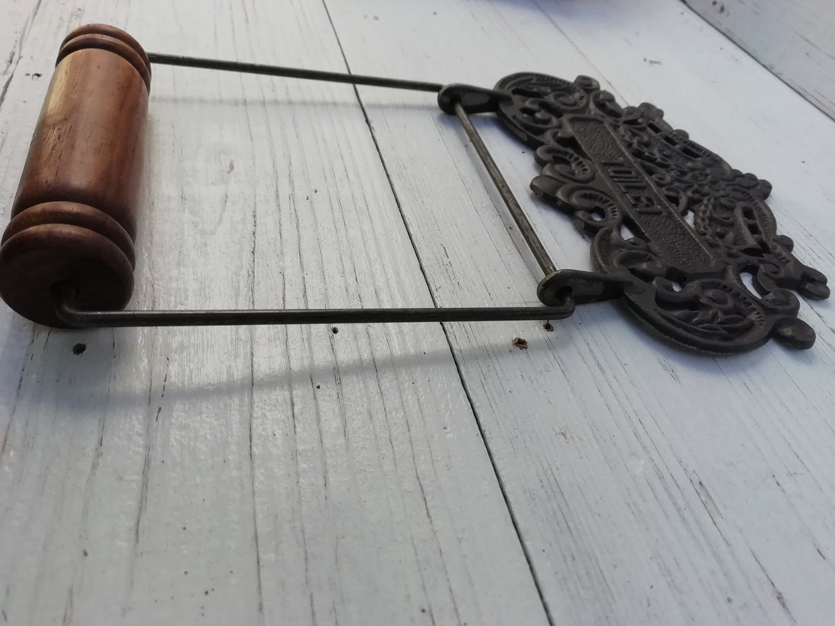 Toilet Roll Holder 'TOILET' antique Iron Wire & Wood, Rustic/Vintage Decor, Bathroom Decor, Loo Roll Holder
