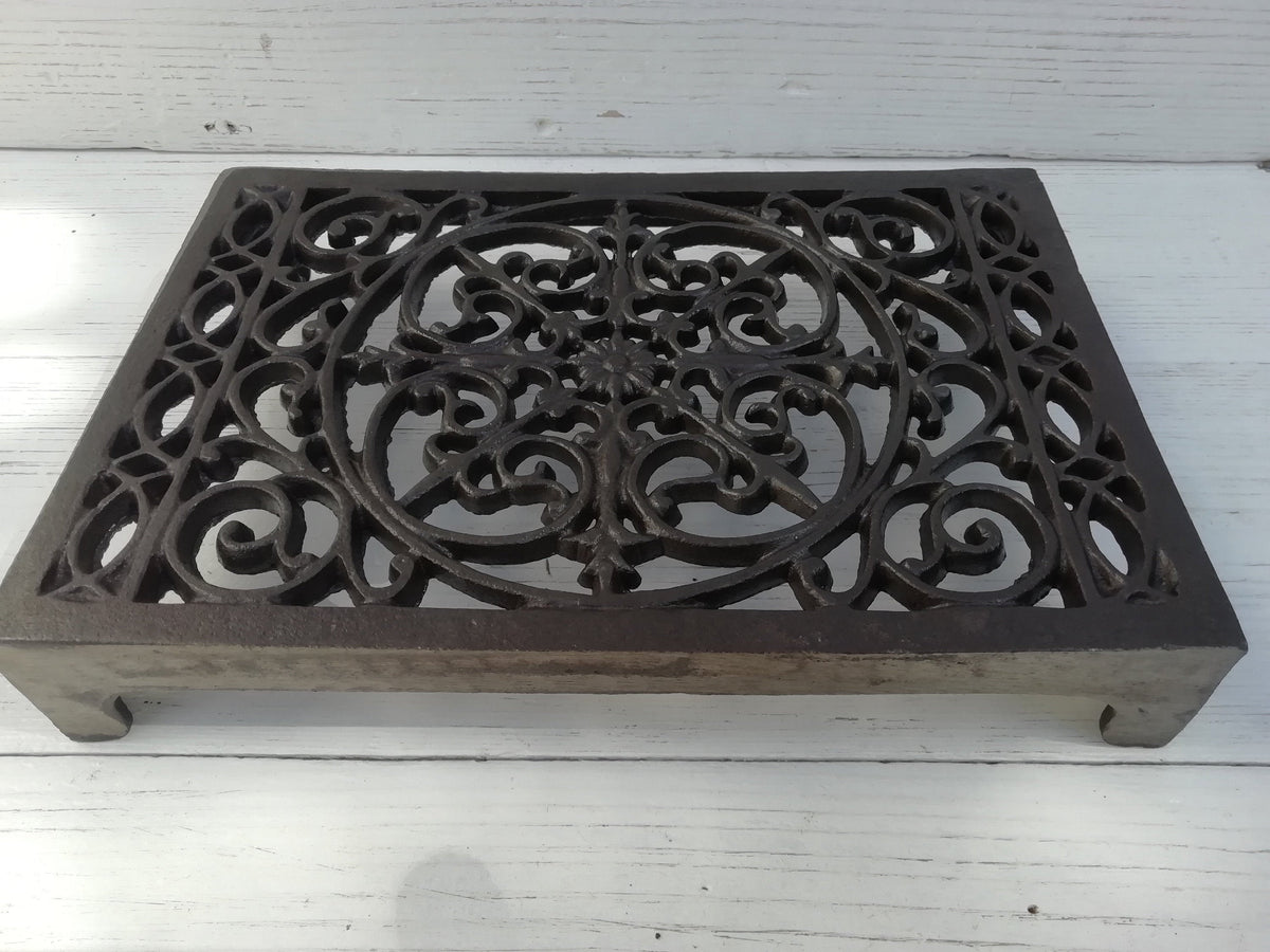 Large Malleable Cast Iron air Brick Trivet Stand Vent beautiful VICTORIAN style Pattern, heat resistant hot pot stand