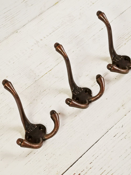 1883 Copper Simple beautiful triple Coat Hook - Retro Antique Finish Cast antique Iron 9cm