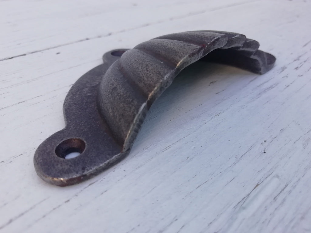 Round Cup Handle SHELL Design Lugs Cup Drawer Cupboard Cabinet Handle door Bow handle brown/black Cast antique Iron, Puller Handle lipped