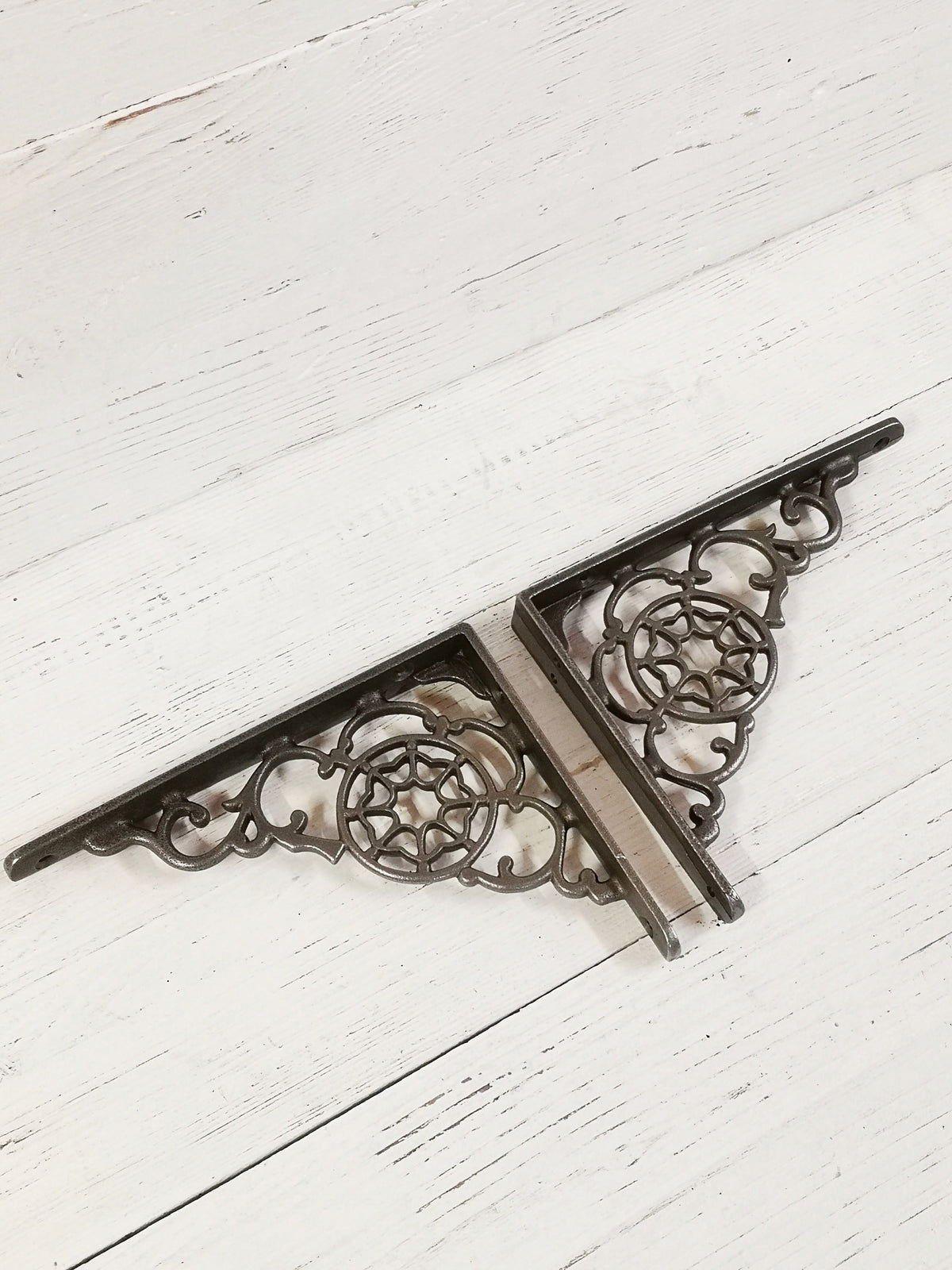 2pcs (a pair) decorative shelf support WEB design Heritage design Bracket, wall Support books storage Cast Iron, suitable for scaffold board