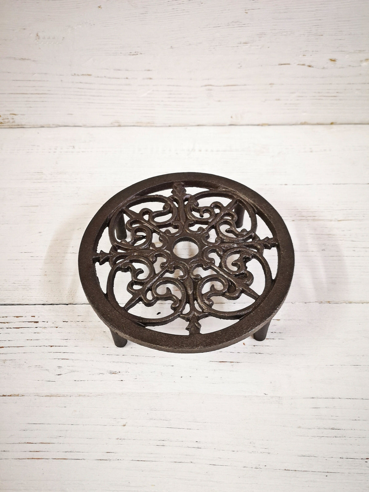 Round Malleable Cast Iron air Brick Trivet Stand Vent beautiful VICTORIAN Swirl style Pattern, heat resistant hot pot stand
