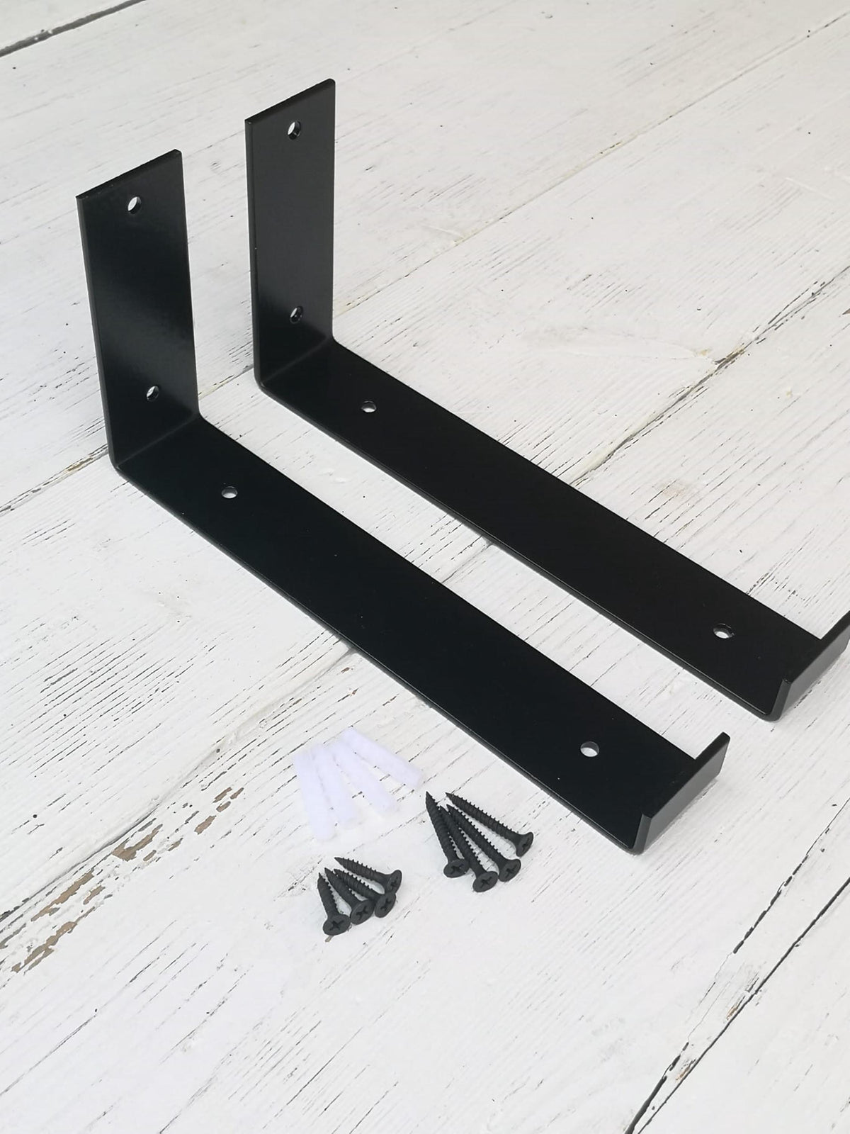 2 x Black wrought Iron wall shelf brackets /supports L-SHAPE UTILITY Heavy-Duty LIPPED design Industrial style, suitable for scaffold boards