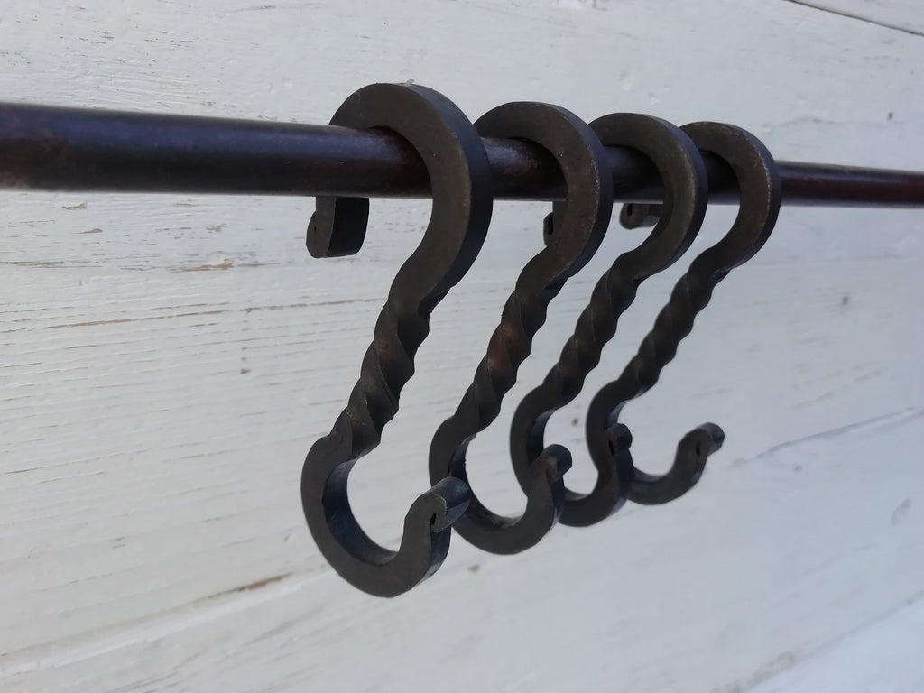 Kitchen utensils pipe rail rack wall mounted with 4 kitchen sliding hooks, pots/pans