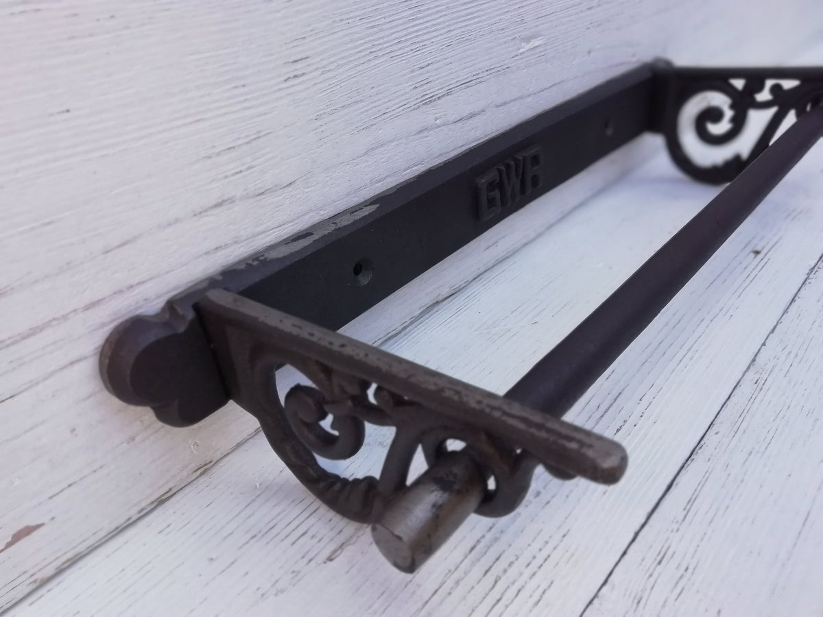 Wall Mounted Cast antique iron Kitchen Roll Holder GWR - Great Western Railway