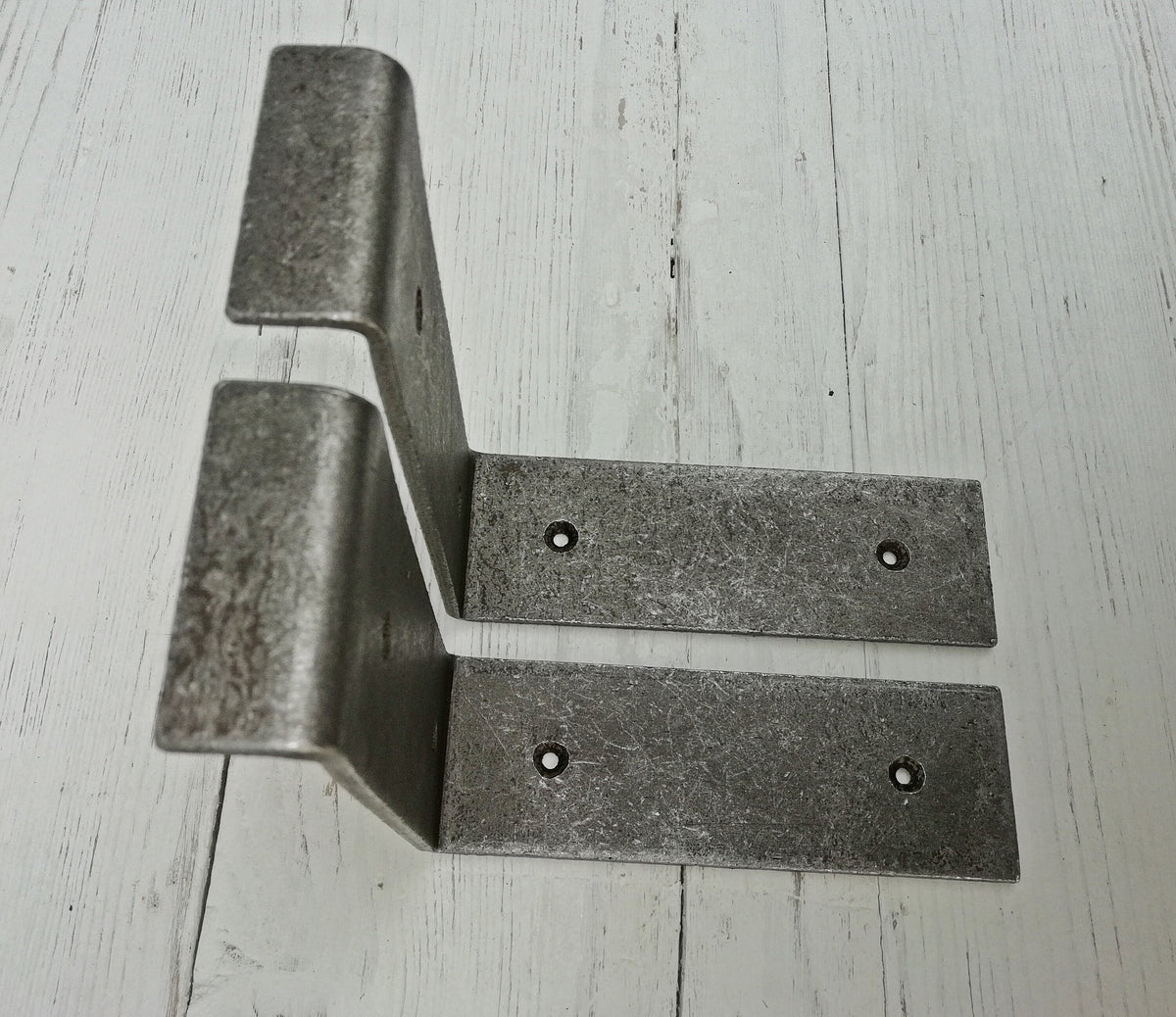 Decorative shelf support L-SHAPE UTILITY Medium Duty Angle Steel LIPPED design Bracket, Industrial style, suitable for scaffold board