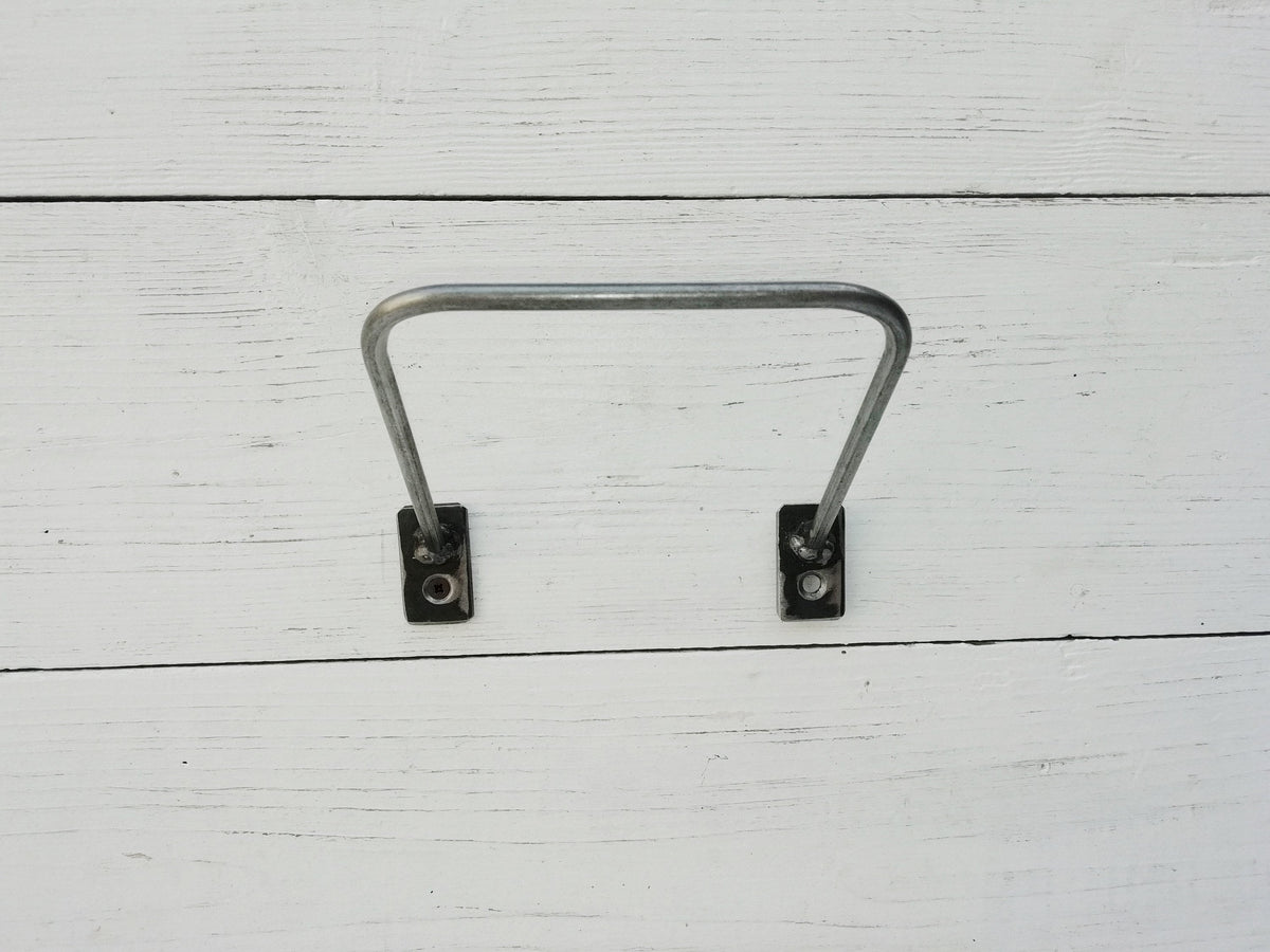 Magazine / WINE BEER Bottle Holder Bracket antique Iron 4.5″ / 110mm, Vintage, Barware Pub Mancave